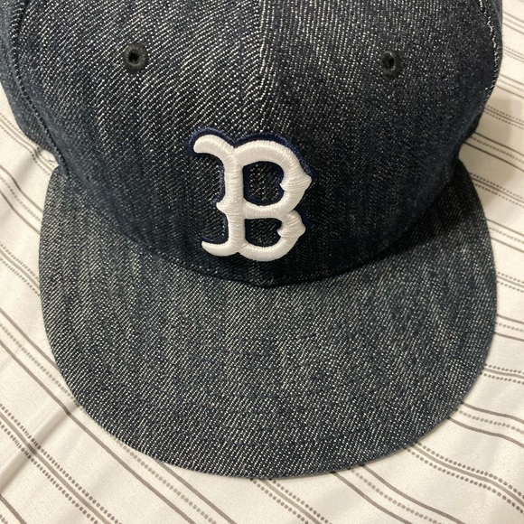 Boston Red Sox Denim New Era Fitted Hat-Size 7 3/8 Used - Picture 2 of 6